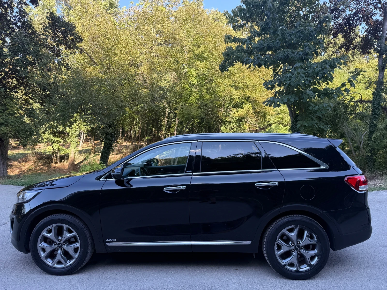 Kia Sorento 2.2 CRDI/ REBEL/PANORAMA/NAVI/4X4, снимка 8 - Автомобили и джипове - 55954057