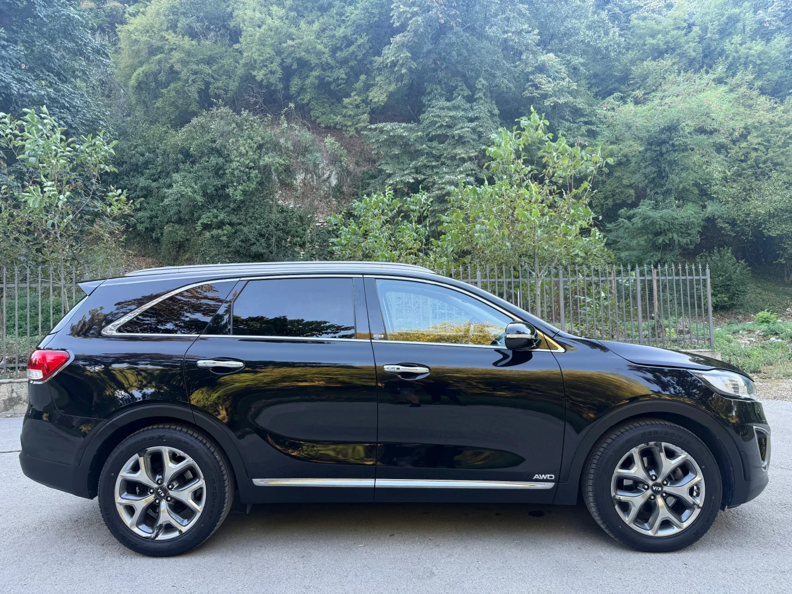 Kia Sorento 2.2 CRDI/ REBEL/PANORAMA/NAVI/4X4, снимка 7 - Автомобили и джипове - 55954057