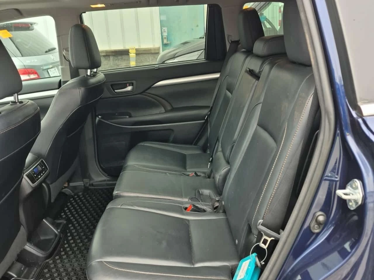 Toyota Highlander 3.5 V6 * XLE * AWD * CARFAX *  | Mobile.bg � ����������� 12