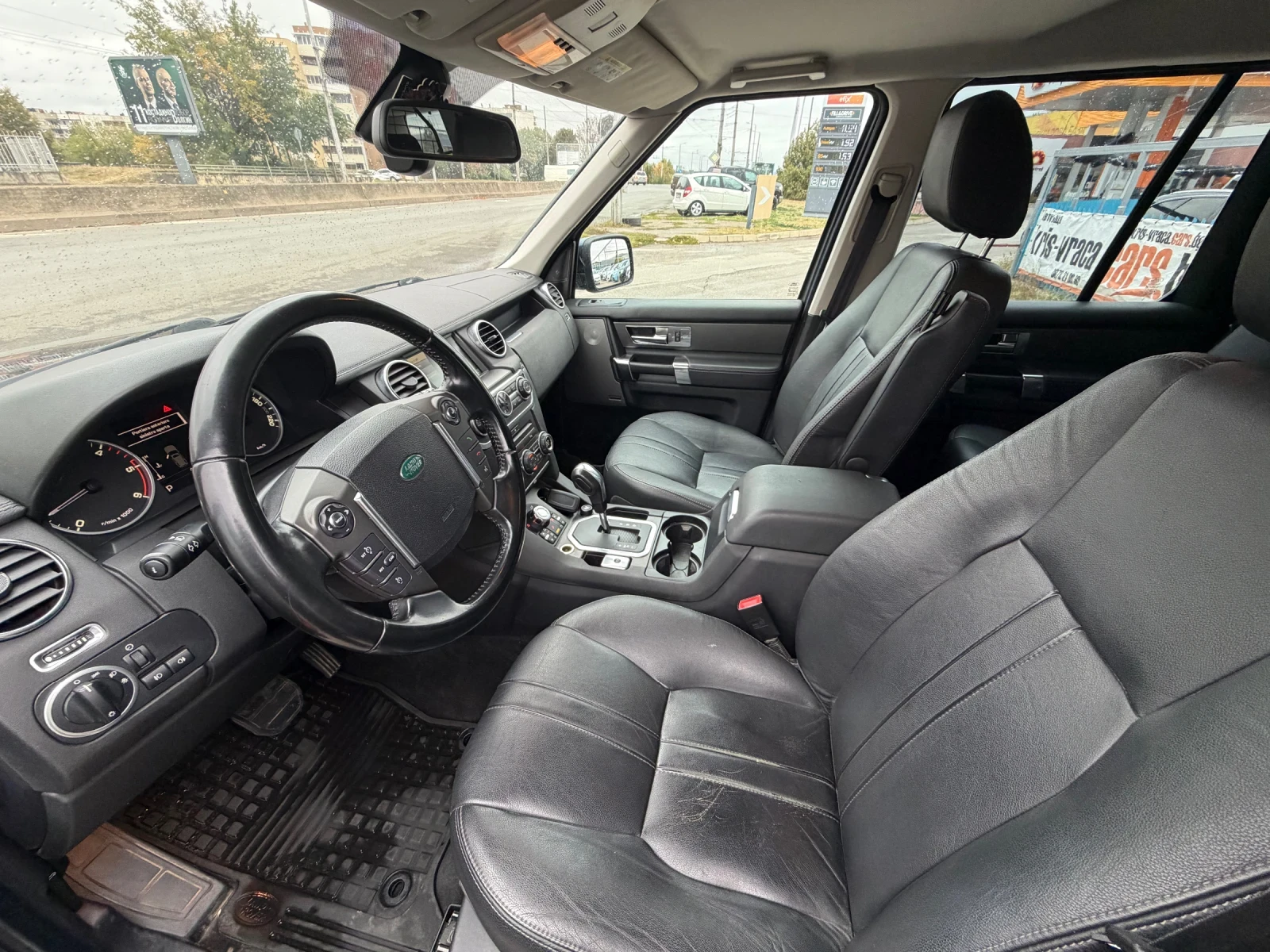 Land Rover Discovery 4, снимка 9 - Автомобили и джипове - 56703851