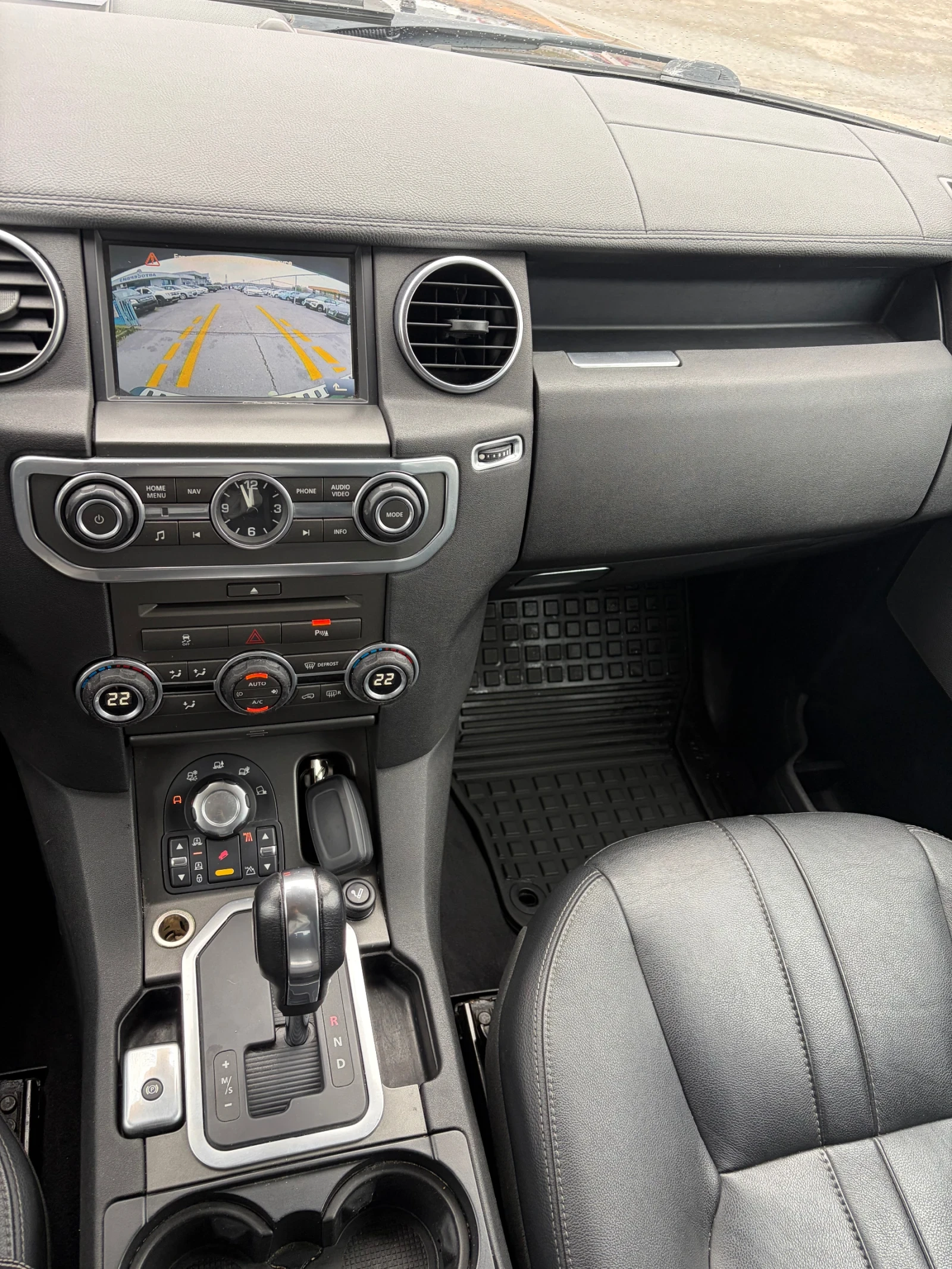 Land Rover Discovery 4, снимка 11 - Автомобили и джипове - 56703851