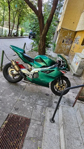  Aprilia RSV4
