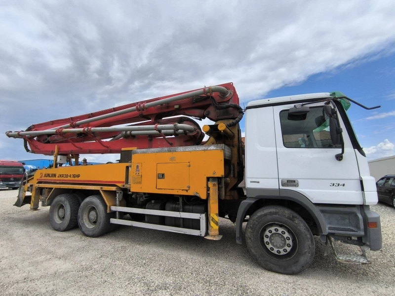 Бетон помпа Mercedes-Benz ACTROS 3341 JUNJIN JXR 38-4, снимка 8 - Индустриална техника - 50524658