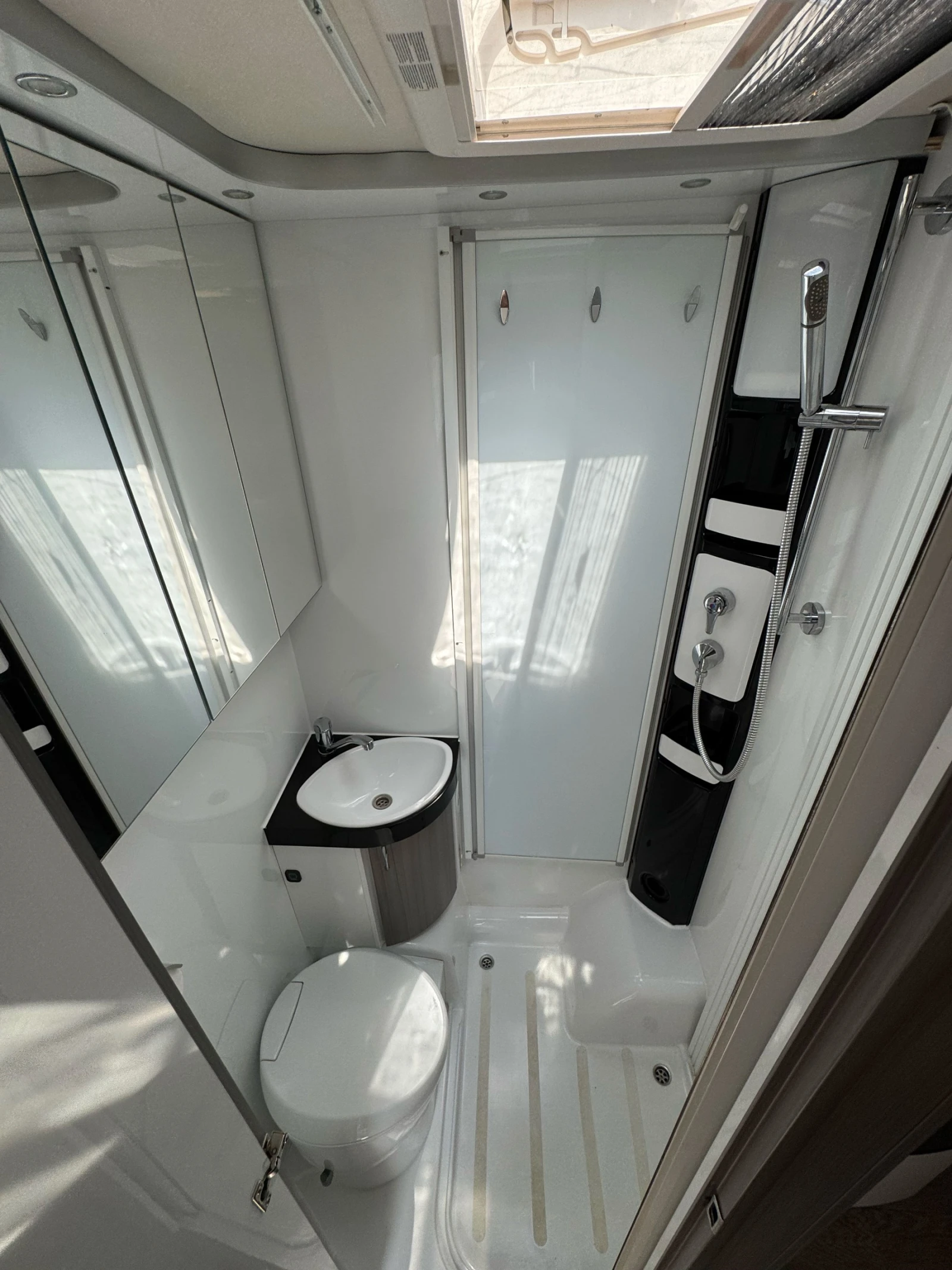  Hobby Optima Ontour T65 HKM * * * *  | Mobile.bg   13