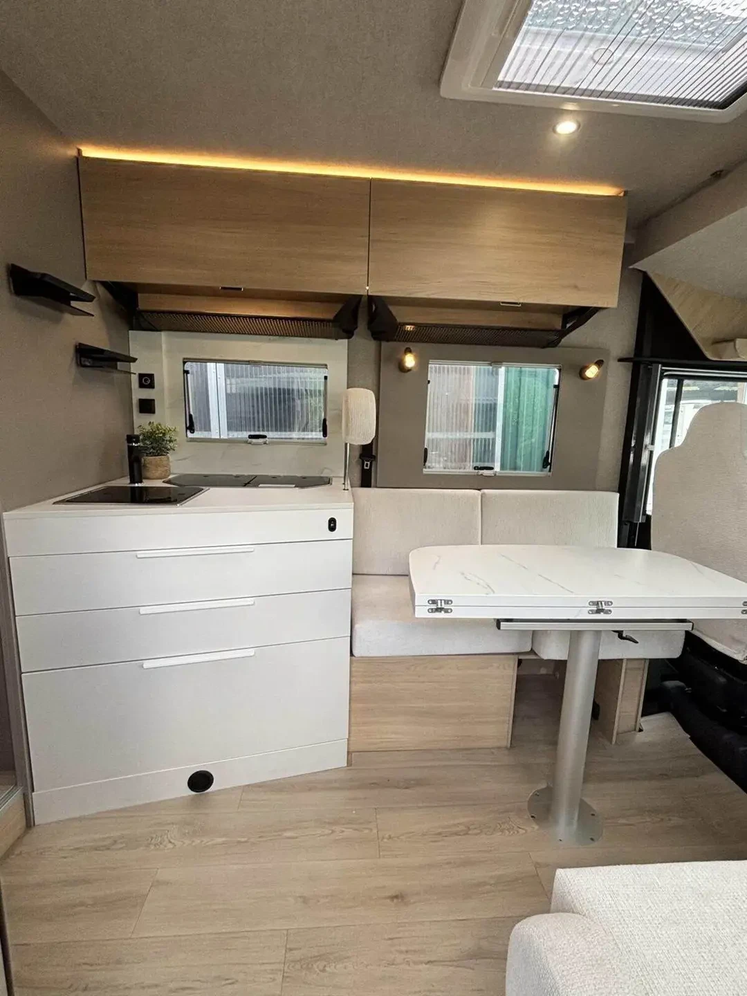 ������ ITINEO Famili JC740 FACE TO FACE 2027  | Mobile.bg � ����������� 4
