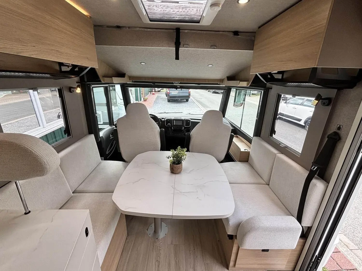 Кемпер ITINEO Famili JC740 FACE TO FACE 2027 