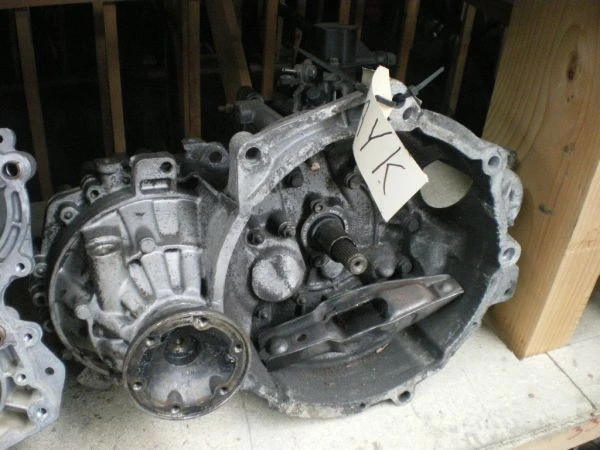 0884333269 Volkswagen GOLF IV (1997-) бензин километраж 20 евро , снимка 13 - Части - 38176346