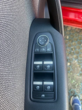 Renault Captur 1.3 EDC 160 Techno, снимка 16