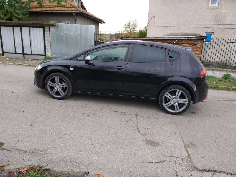 Seat Leon 2тди, снимка 2 - Автомобили и джипове - 47236383