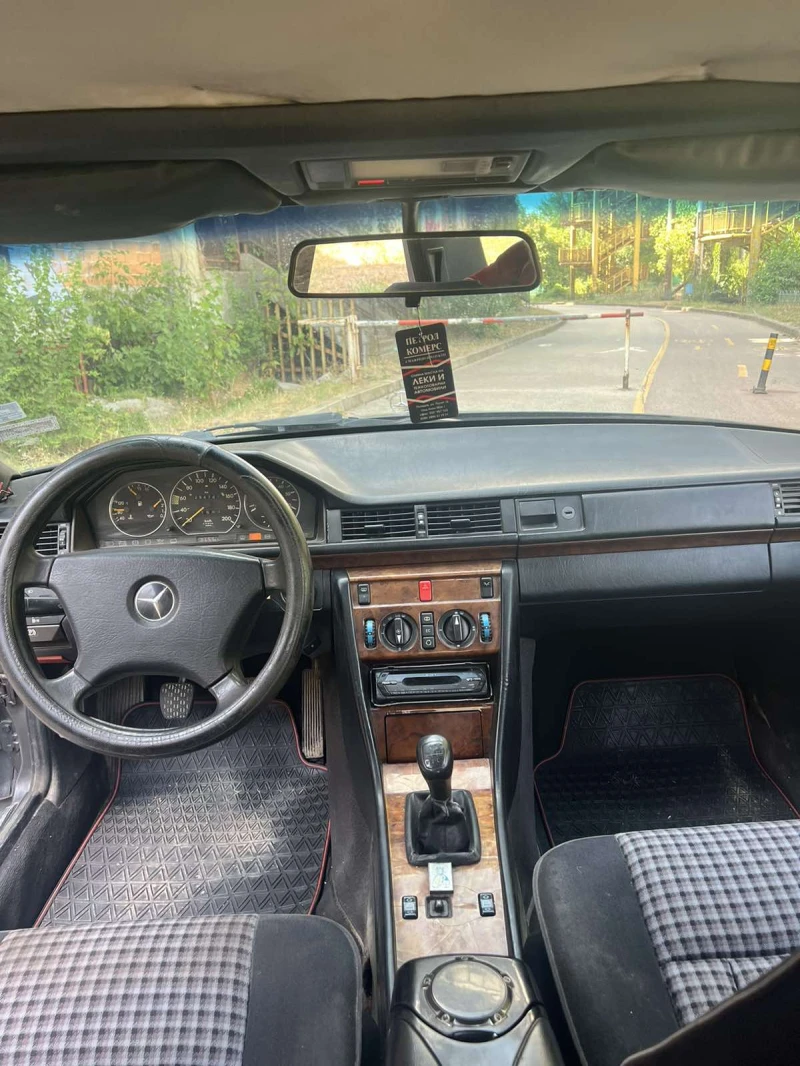 Mercedes-Benz 124 250D CLIMA 90hp TOP, снимка 16 - Автомобили и джипове - 46673833