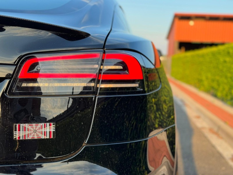 Tesla Model S PLAID/1020HP/AWD/PANO/CAM/NAVI/763/, снимка 8 - Автомобили и джипове - 46365560