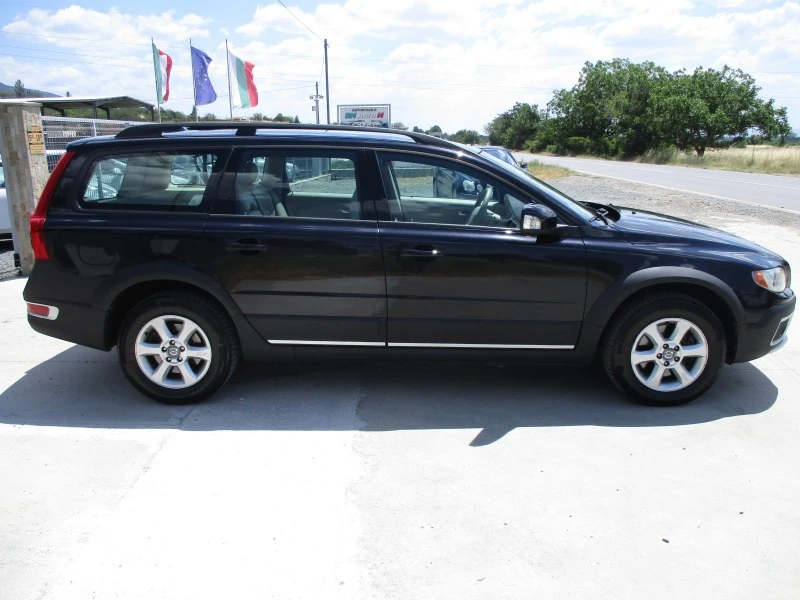 Volvo Xc70 2.4 КАТО НОВА, снимка 3 - Автомобили и джипове - 46408265