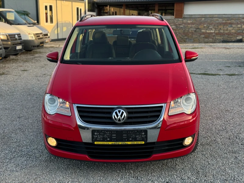 VW Touran 1.9TDI 105кс 6ск 7-места Facelift КЛИМАТРОНИК , снимка 2 - Автомобили и джипове - 47498694