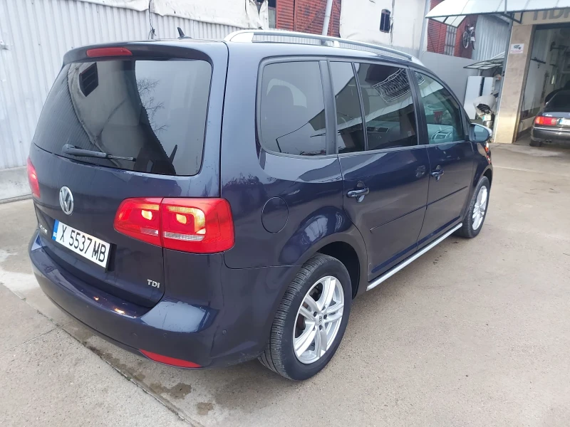 VW Touran 1.6 TDI, снимка 4 - Автомобили и джипове - 48419095