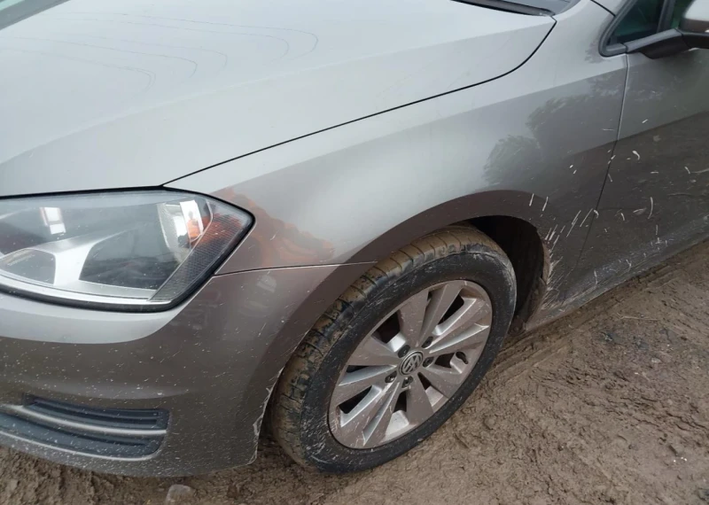 VW Golf 7 1.6tdi комби, снимка 6 - Автомобили и джипове - 48670697