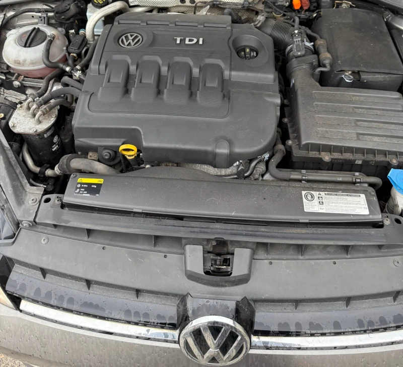 VW Golf 7 1.6tdi комби, снимка 4 - Автомобили и джипове - 48670697