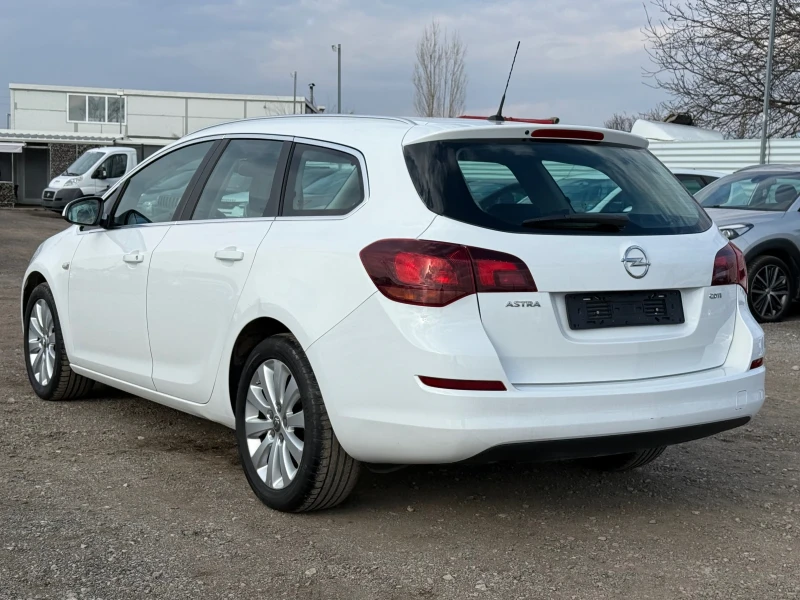 Opel Astra Cosmo* Euro5b* 1.7CDTI* Sports Tourer, снимка 3 - Автомобили и джипове - 49295571