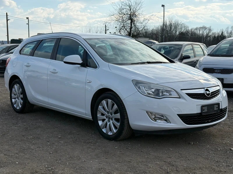 Opel Astra Cosmo* Euro5b* 1.7CDTI* Sports Tourer, снимка 7 - Автомобили и джипове - 49295571