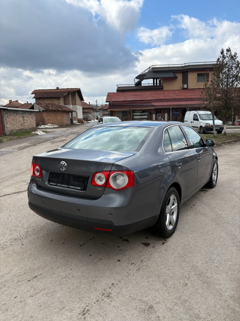 VW Jetta 1.9TDI 105 КС BKC, снимка 5 - Автомобили и джипове - 49379534