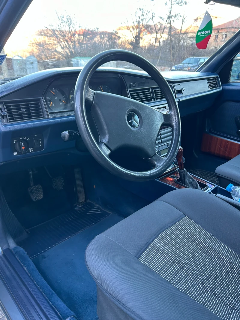 Mercedes-Benz 190 2.0 дизел, снимка 10 - Автомобили и джипове - 52870795