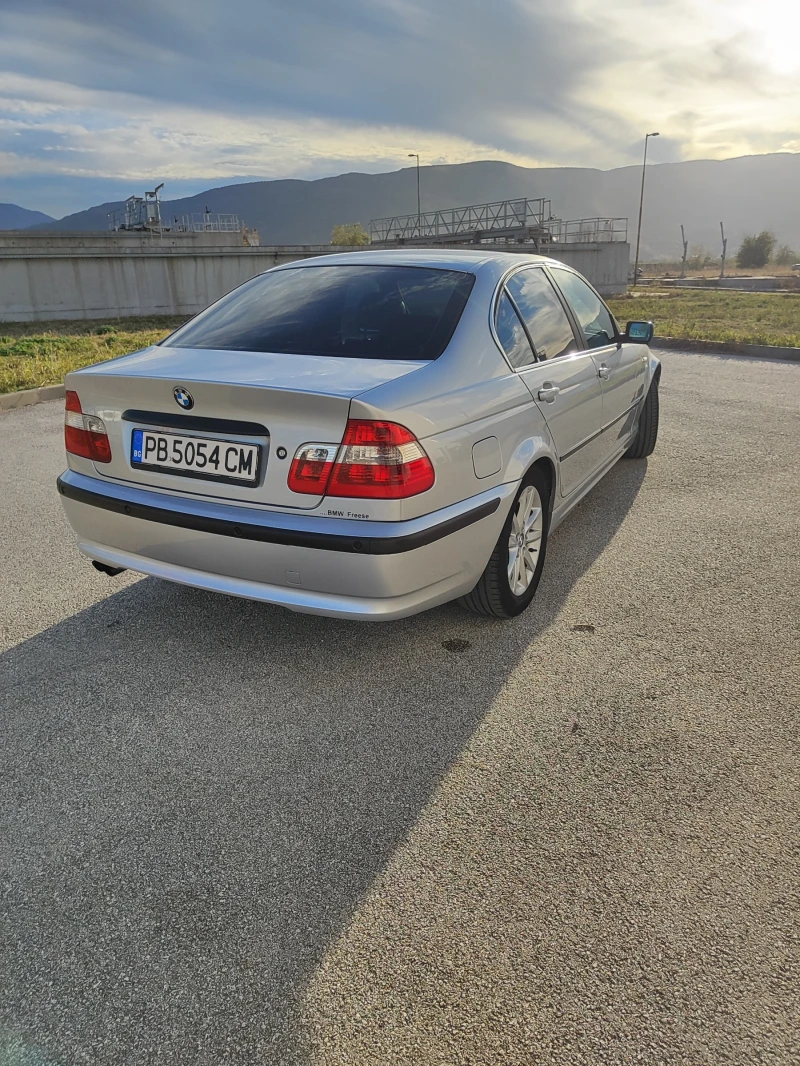 BMW 320, снимка 6 - Автомобили и джипове - 52277611