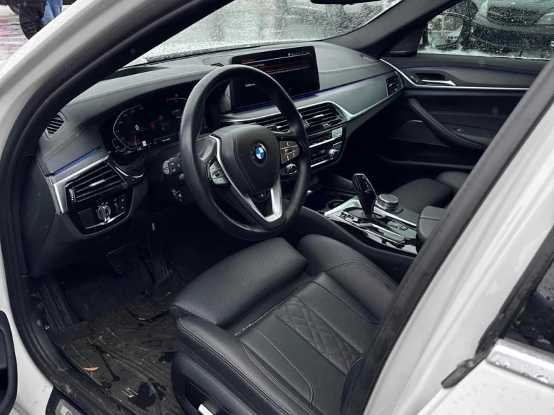 BMW 530 530i xDrive  CARFAX, снимка 5 - Автомобили и джипове - 52565104