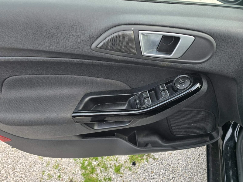 Ford Fiesta 1.0 EcoBoost, снимка 8 - Автомобили и джипове - 52629560