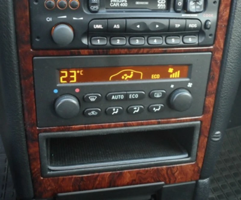 Opel Astra 1.6, снимка 12 - Автомобили и джипове - 53390861