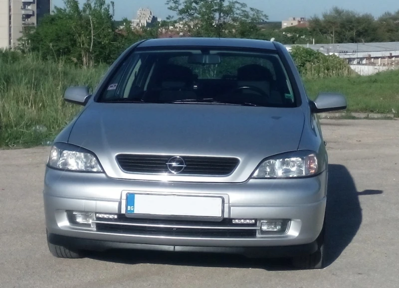Opel Astra 1.6, снимка 3 - Автомобили и джипове - 53390861