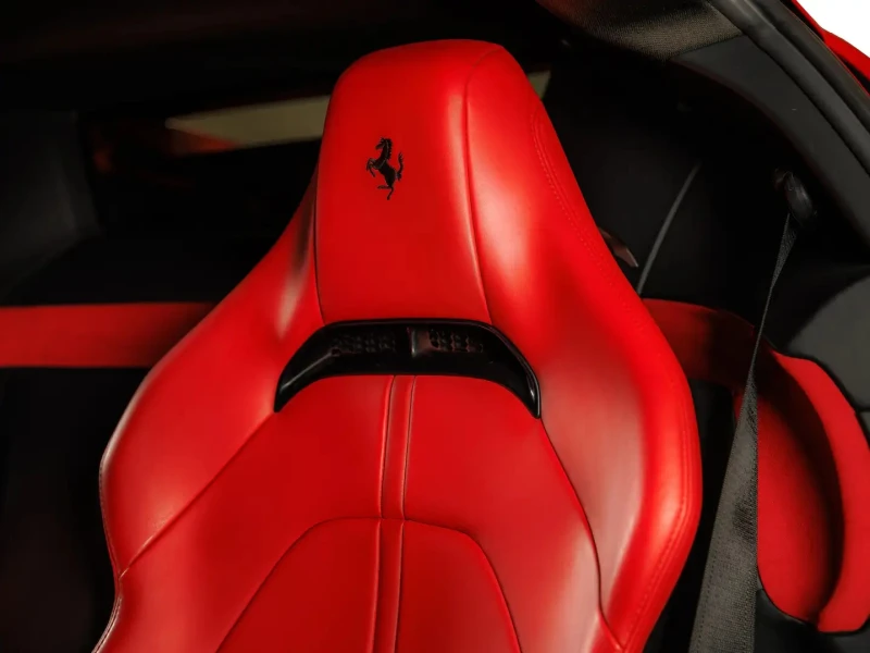 Ferrari SF 90 Stradale 4.0 V8 Plug-in Hybrid, снимка 7 - Автомобили и джипове - 53539328