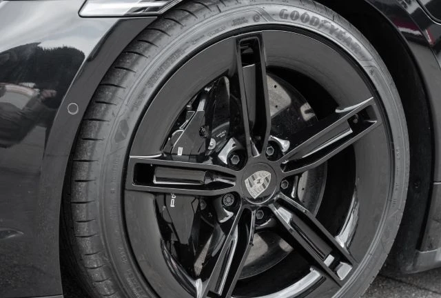 Porsche Taycan Turbo S Sport Turismo = SportDesign = Гаранция - изображение 5