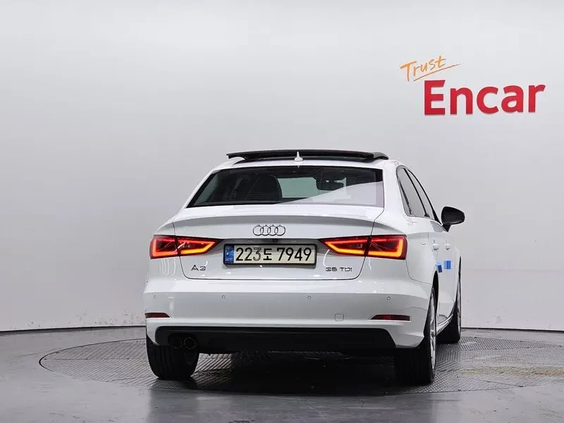 Audi A3 1.6 TDI, снимка 4 - Автомобили и джипове - 54971503