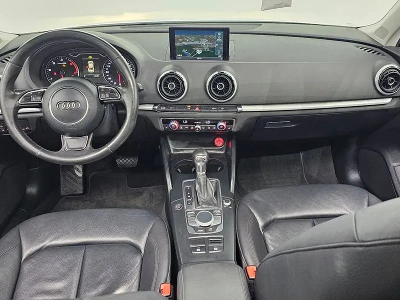 Audi A3 1.6 TDI, снимка 7 - Автомобили и джипове - 54971503