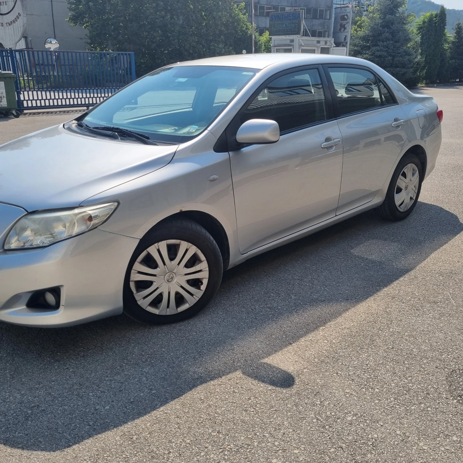 Toyota Corolla 2.0 - изображение 2