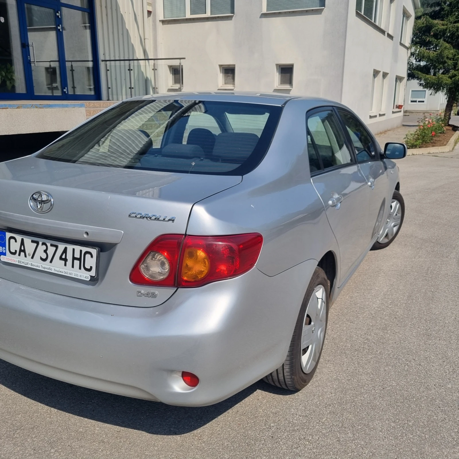 Toyota Corolla 2.0 - изображение 3