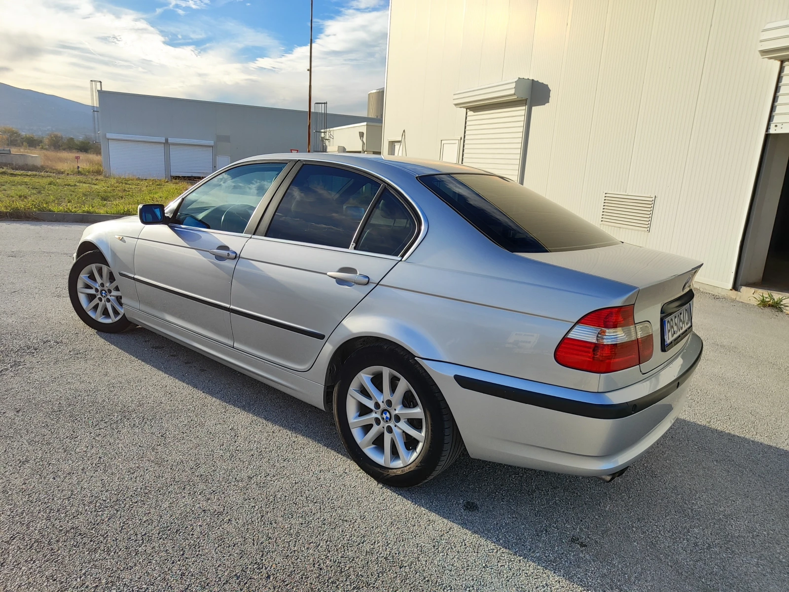 BMW 320  - изображение 7