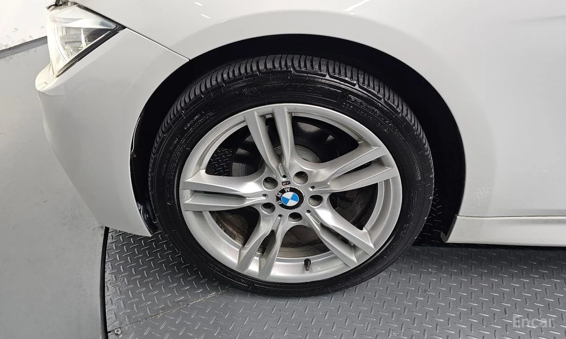 BMW 320  - изображение 5