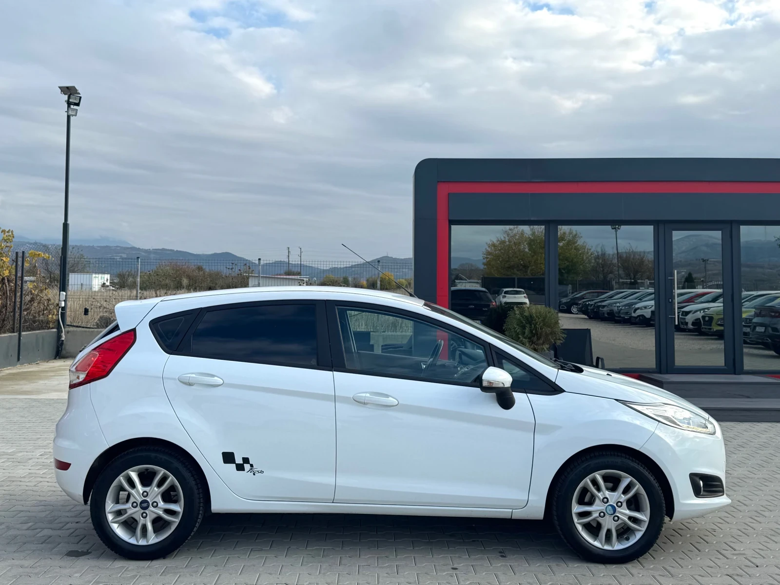 Ford Fiesta 1.5TDCI EURO-6 - изображение 6