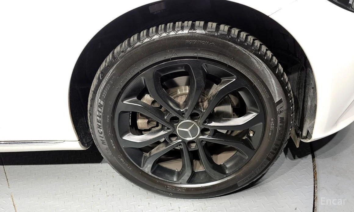 Mercedes-Benz C 200  - изображение 5