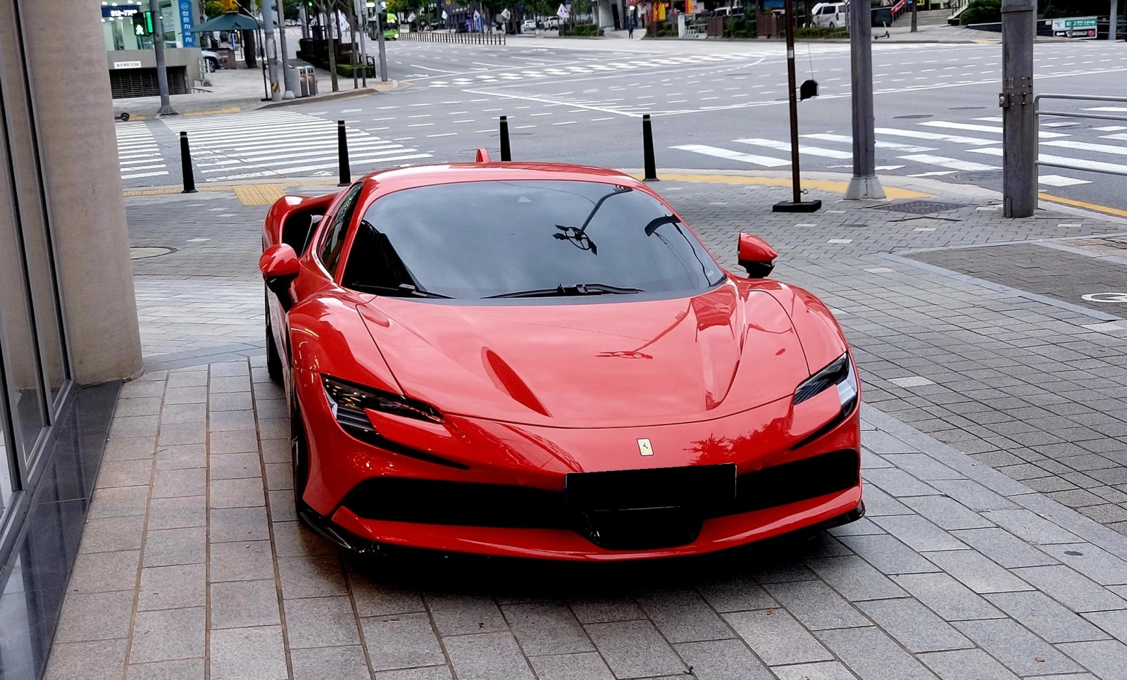 Ferrari SF 90 Stradale 4.0 V8 Plug-in Hybrid | Mobile.bg � ����������� 1