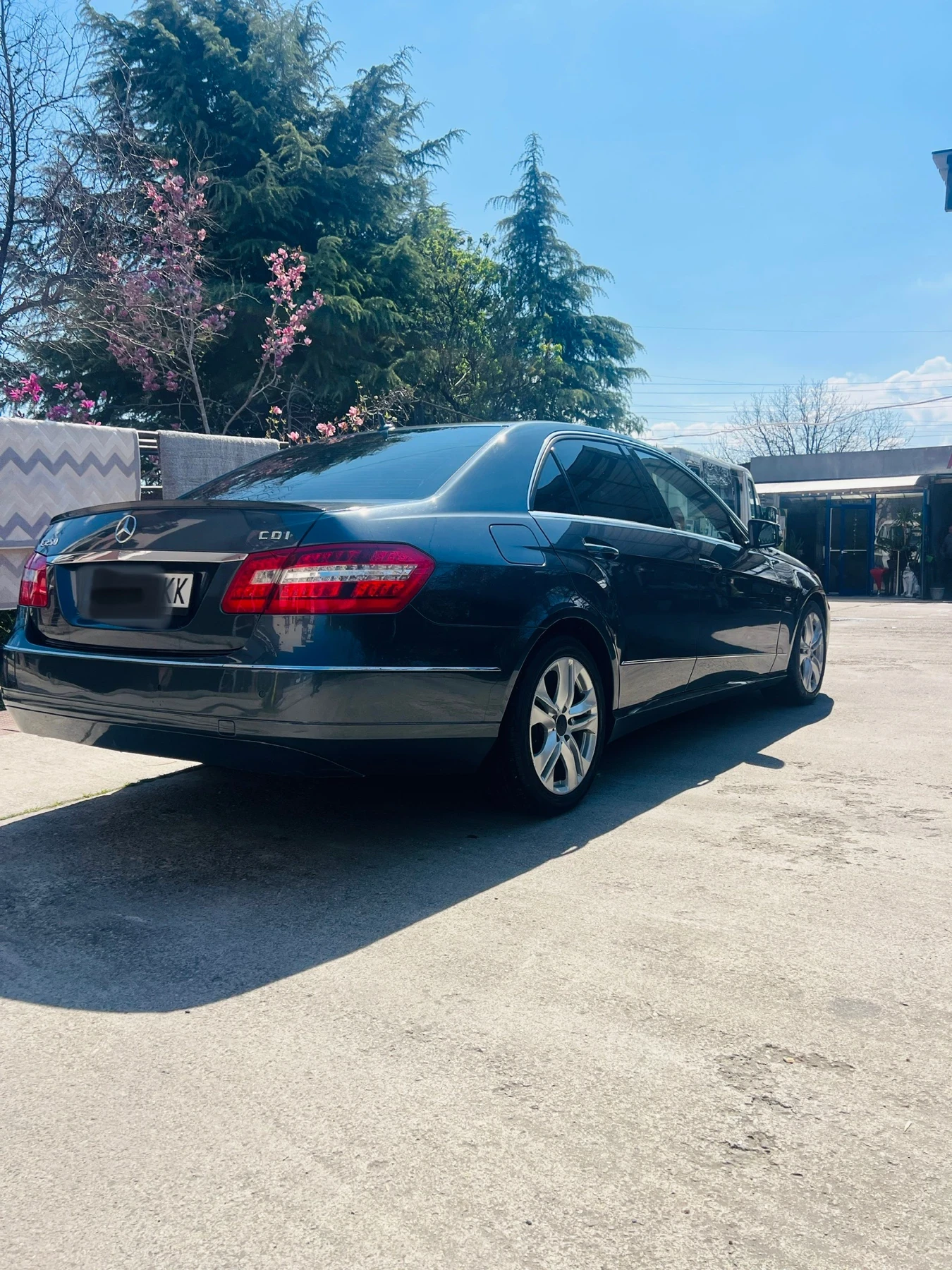 Mercedes-Benz E 250 2200 cdi Avangard, снимка 4 - Автомобили и джипове - 53689218