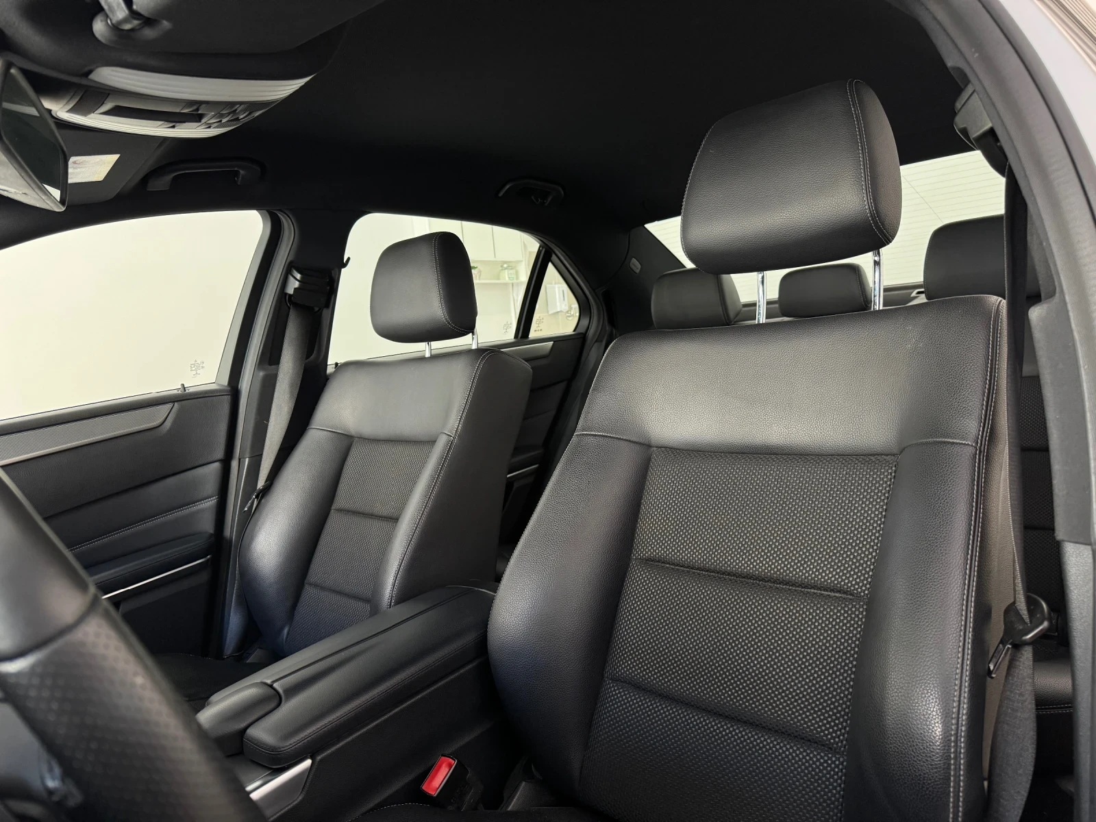 Mercedes-Benz E 220 CDI BlueTec / 9G-Tronic / Avantgarde, снимка 7 - Автомобили и джипове - 54001452