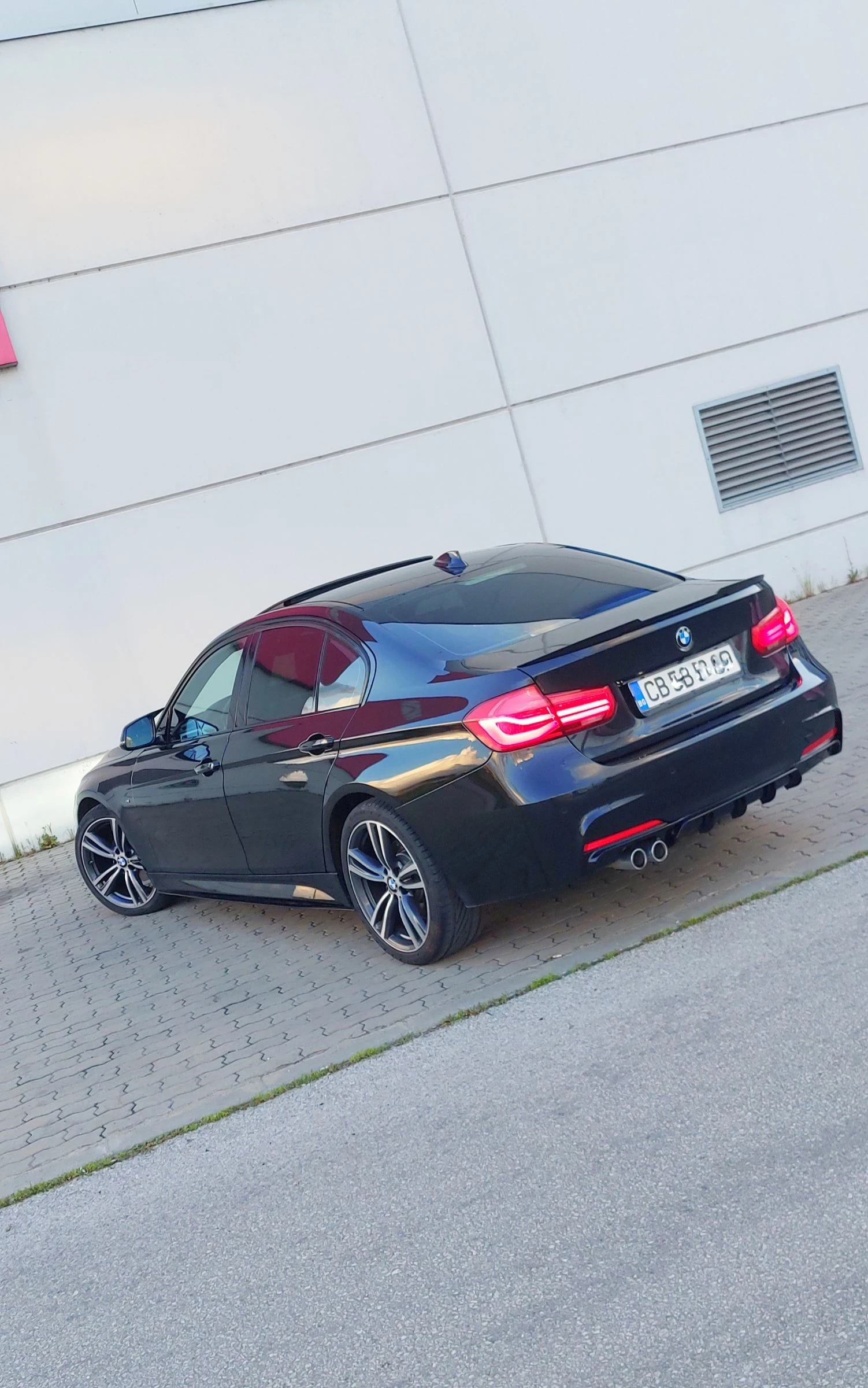 BMW 320 B47/xDrive/М-Performance , снимка 4 - Автомобили и джипове - 54657784