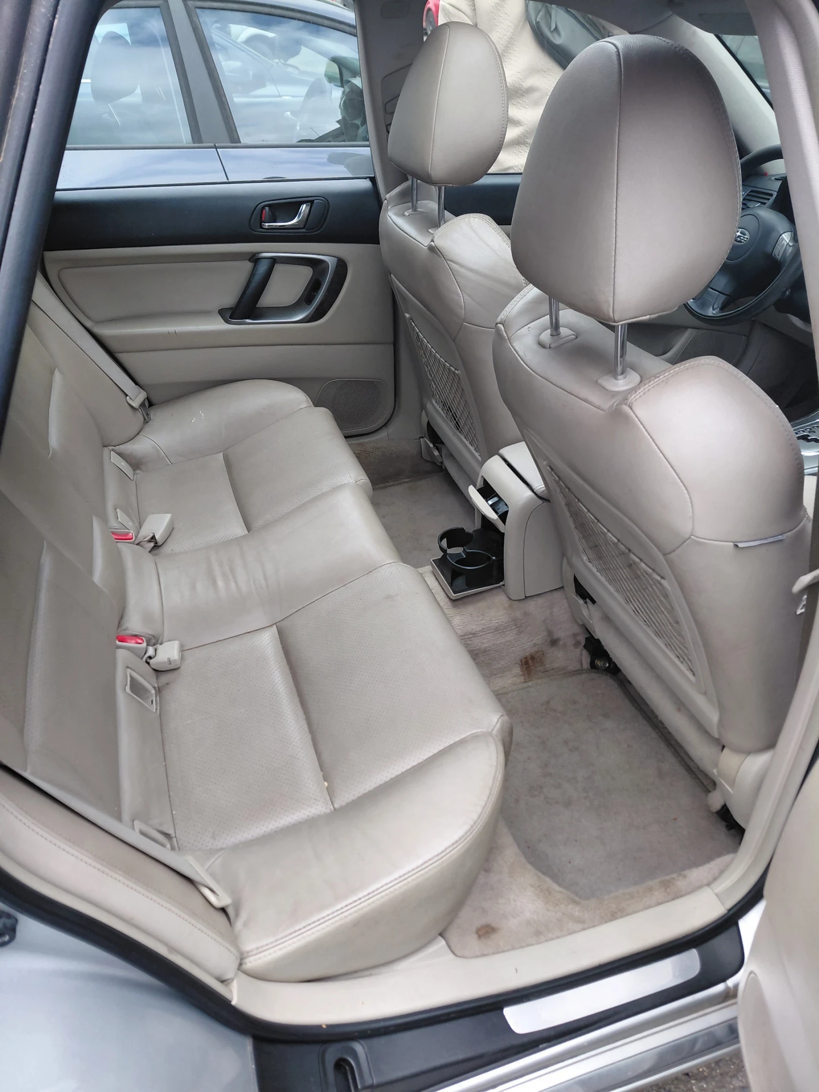 Subaru Legacy 3.0 245kc., снимка 6 - Автомобили и джипове - 54455712