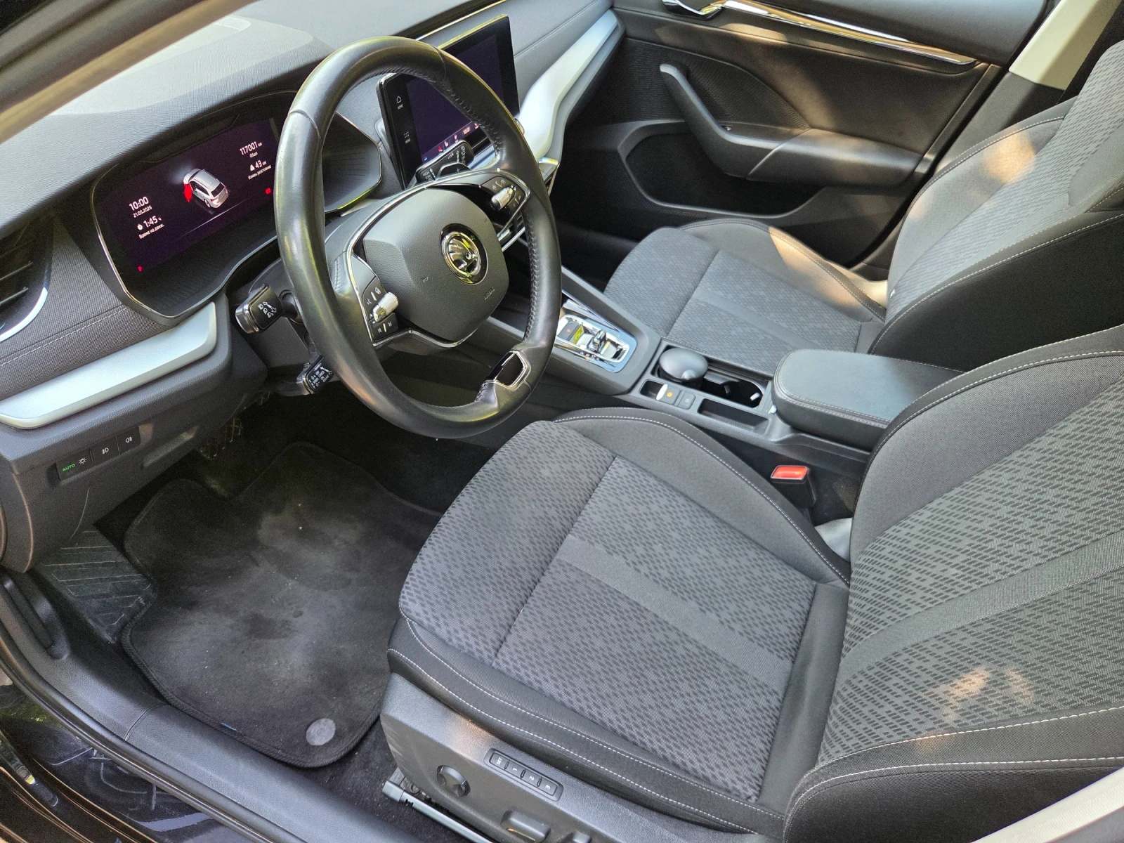 Skoda Octavia 2.0 TDI MATRIX, снимка 9 - Автомобили и джипове - 54999691