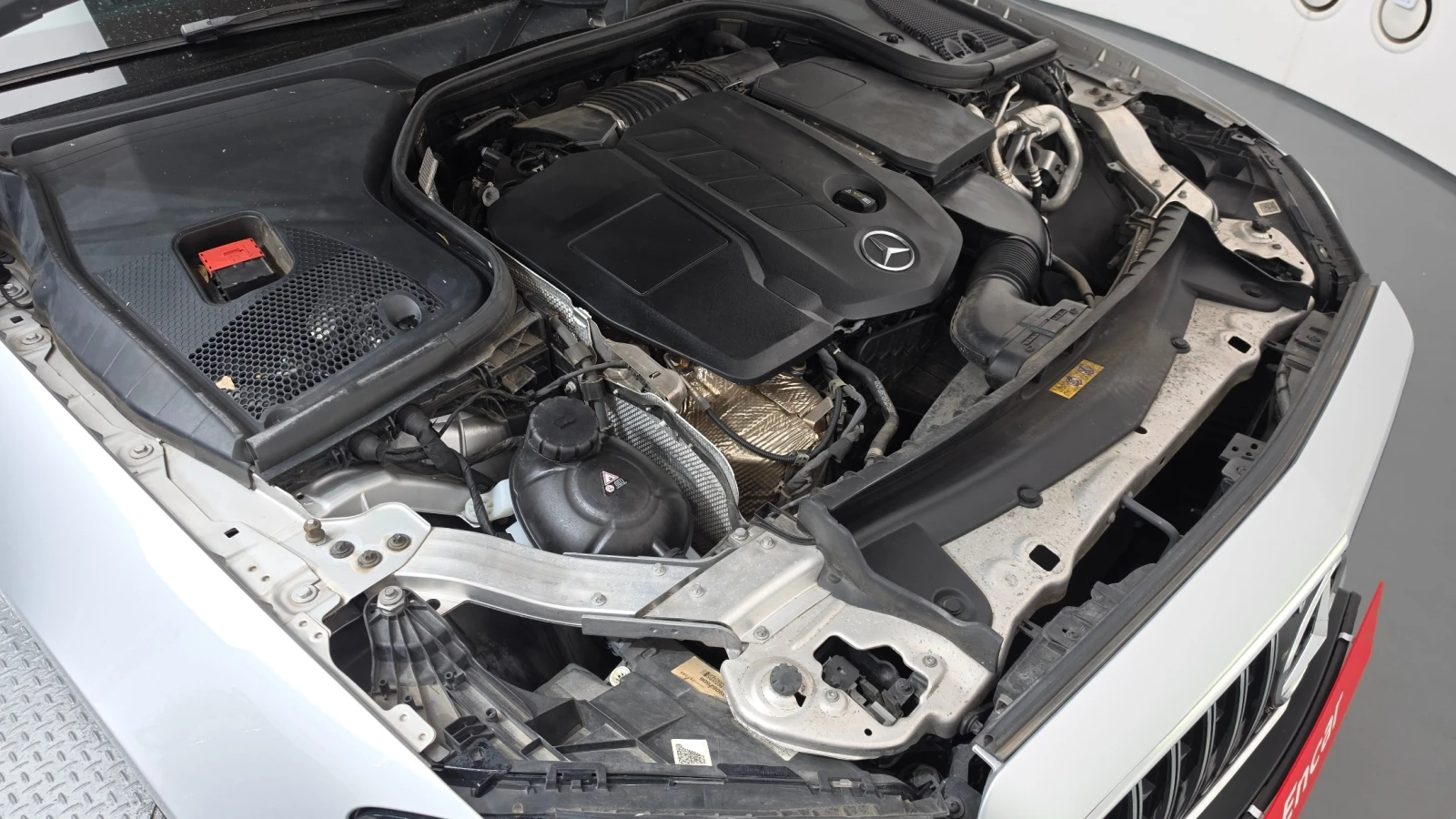 Mercedes-Benz E 220 2.0 2WD, снимка 5 - Автомобили и джипове - 55803696