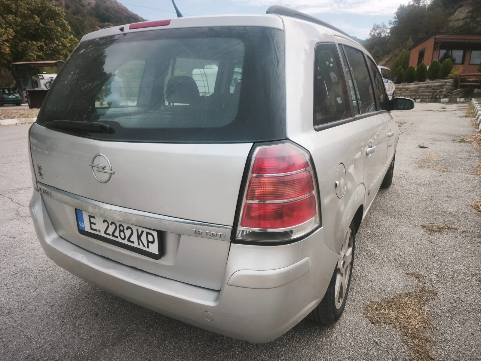 Opel Zafira, снимка 3 - Автомобили и джипове - 56045632