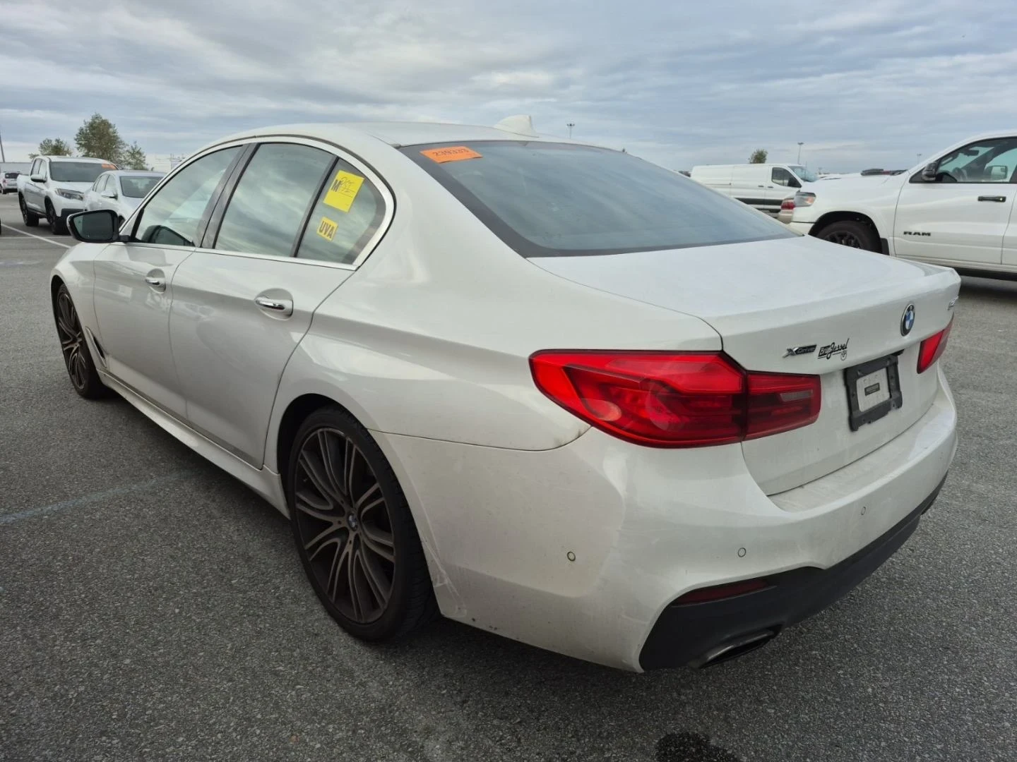 BMW 540 M-pack* 360* Harman/Kardon* Keyless, снимка 4 - Автомобили и джипове - 56089205