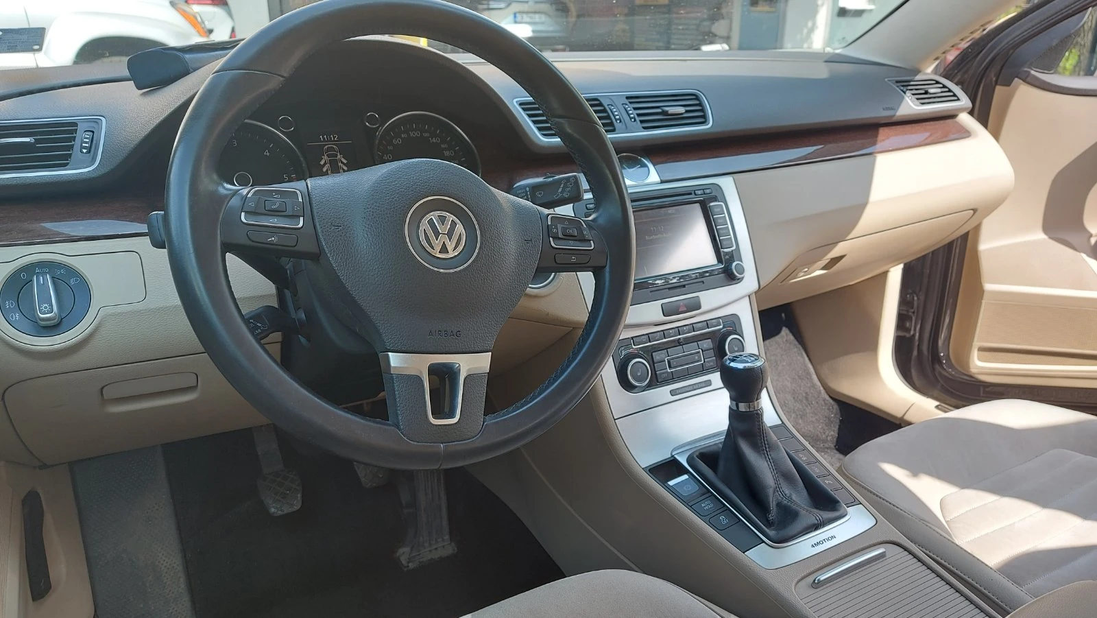 VW Passat, снимка 6 - Автомобили и джипове - 56206306