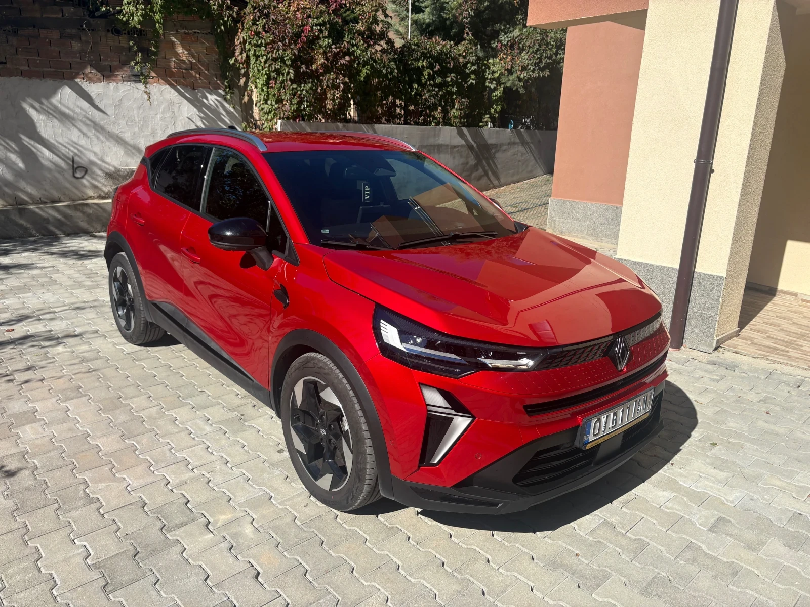Renault Captur 1.3 EDC 160 Techno, снимка 3 - Автомобили и джипове - 56345539